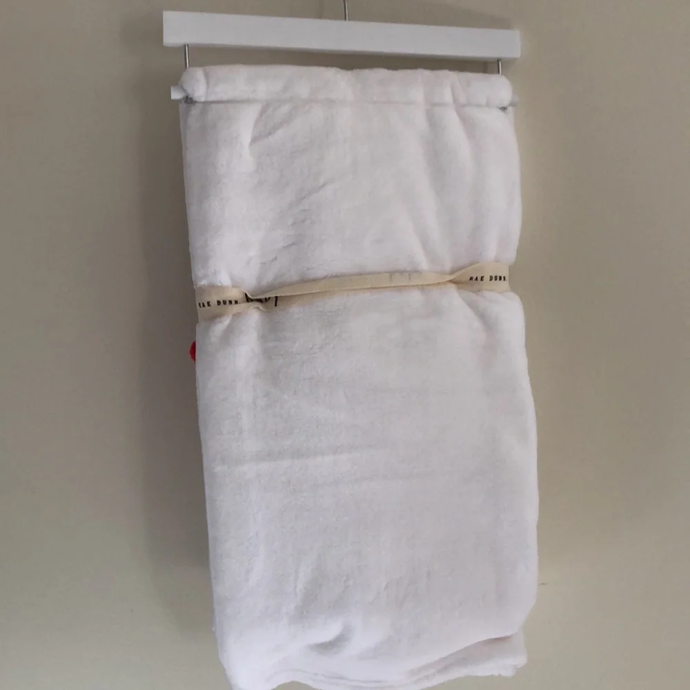 Rae Dunn BABY’S 1st CHRISTMAS Plush Blanket with Lovie